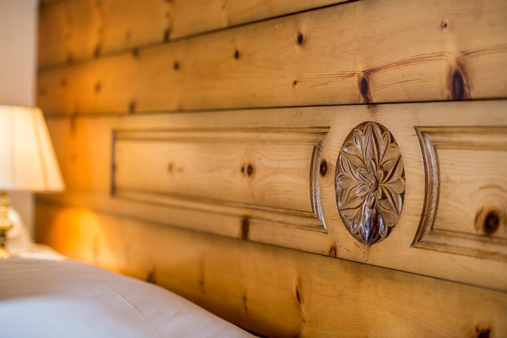 Swiss Chalet-Style Hotel Walliser Spycher Riederalp Exterior photo